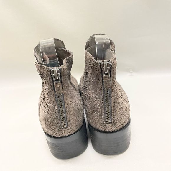 Eileen Fisher Dove Grey Snake Skin Ankle Boots Booties Women's Size 10 - Picture 5 of 7